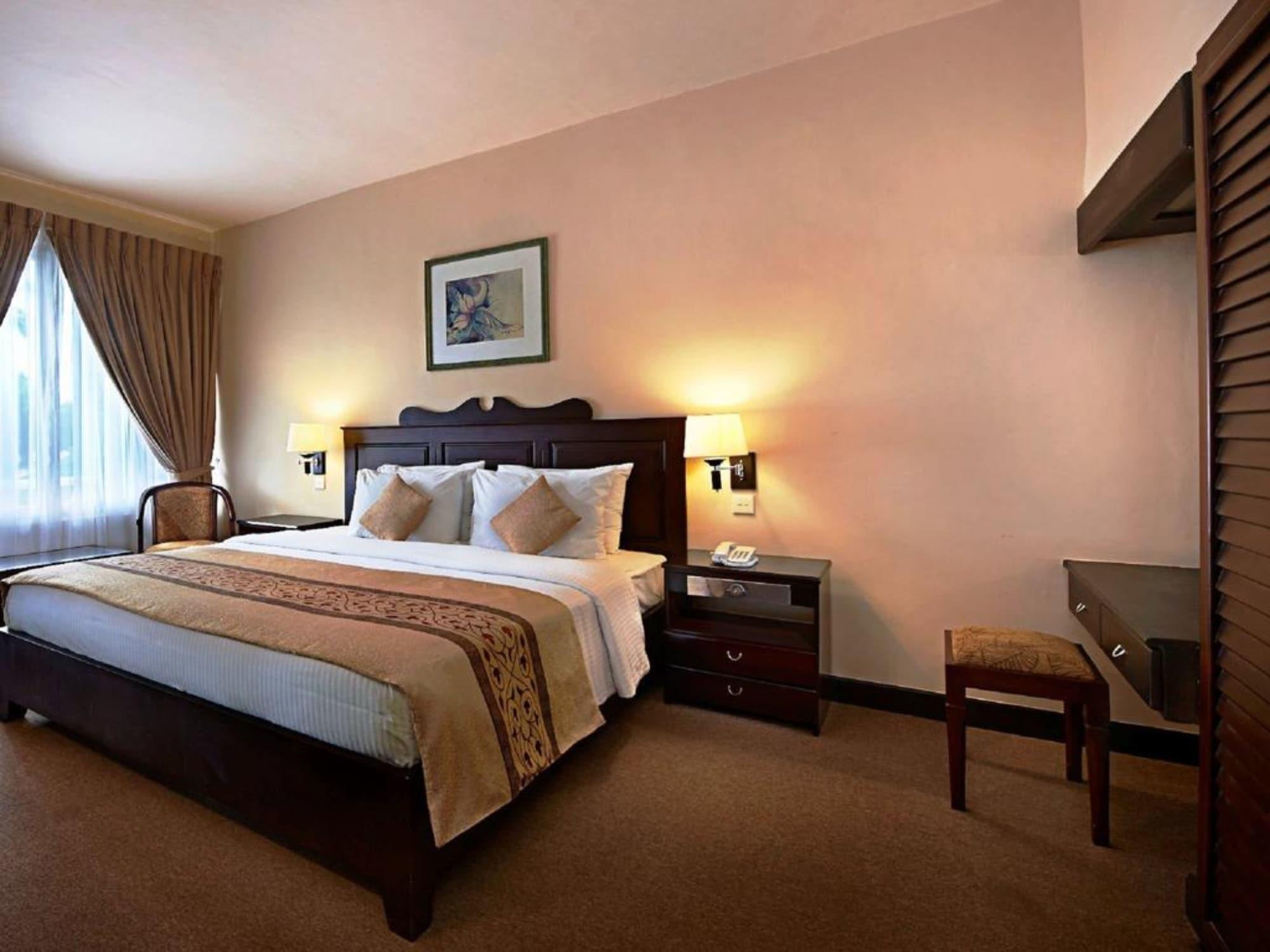 Berjaya Hotel Colombo Dehiwala-Mount Lavinia Екстериор снимка