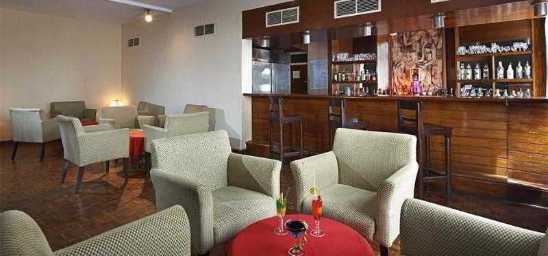 Berjaya Hotel Colombo Dehiwala-Mount Lavinia Екстериор снимка
