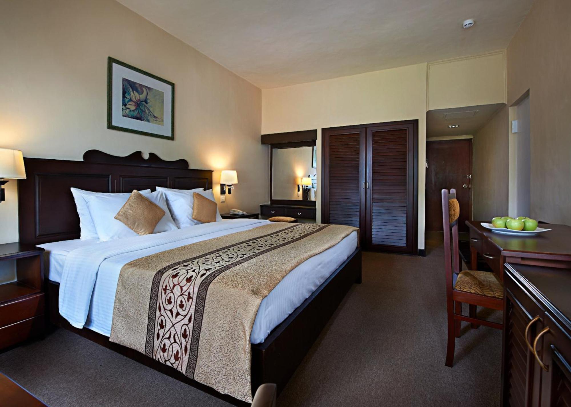 Berjaya Hotel Colombo Dehiwala-Mount Lavinia Екстериор снимка