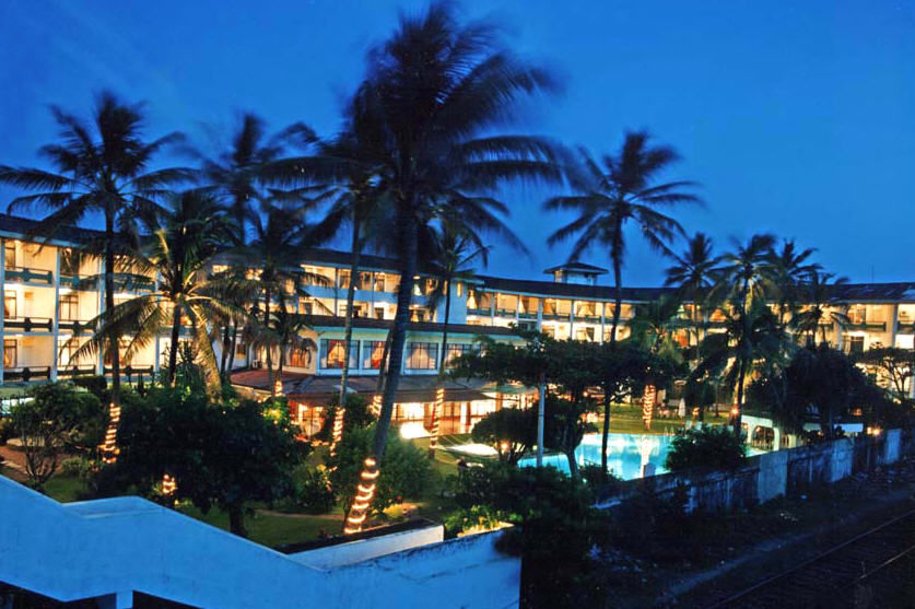 Berjaya Hotel Colombo Dehiwala-Mount Lavinia Екстериор снимка