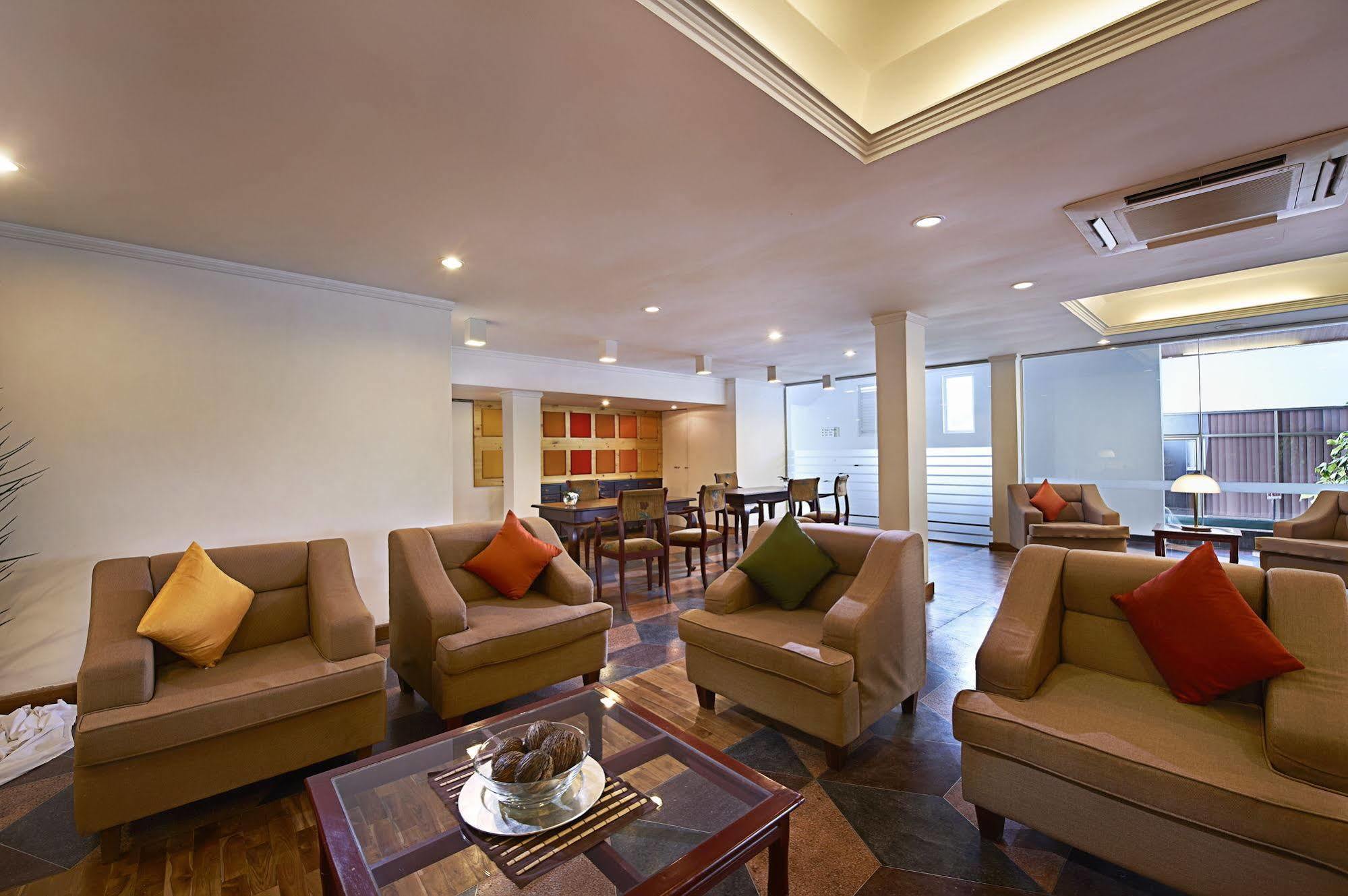 Berjaya Hotel Colombo Dehiwala-Mount Lavinia Екстериор снимка