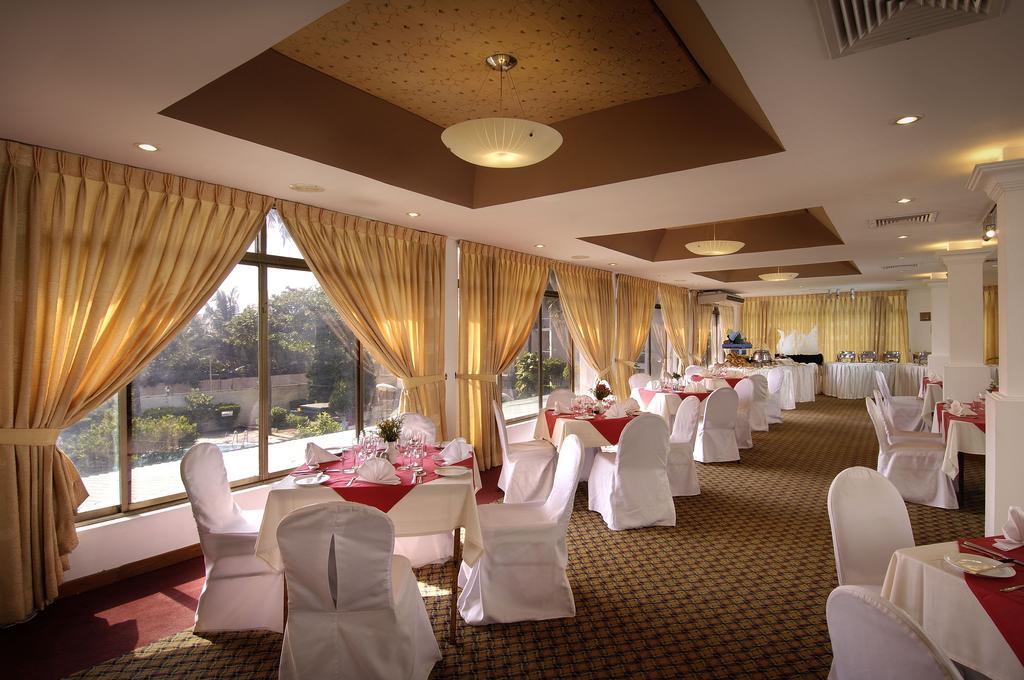 Berjaya Hotel Colombo Dehiwala-Mount Lavinia Екстериор снимка