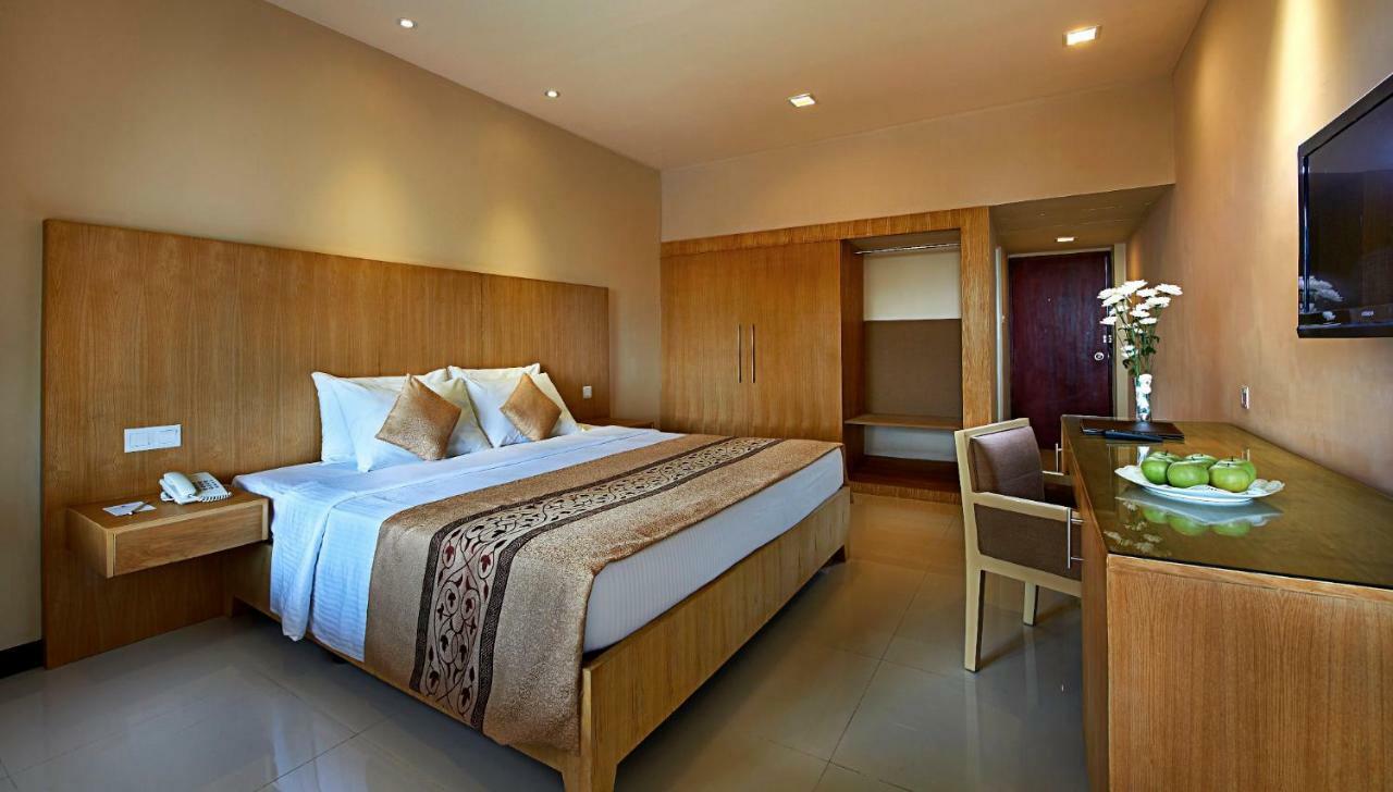 Berjaya Hotel Colombo Dehiwala-Mount Lavinia Екстериор снимка