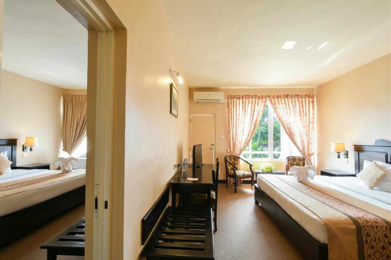 Berjaya Hotel Colombo Dehiwala-Mount Lavinia Екстериор снимка