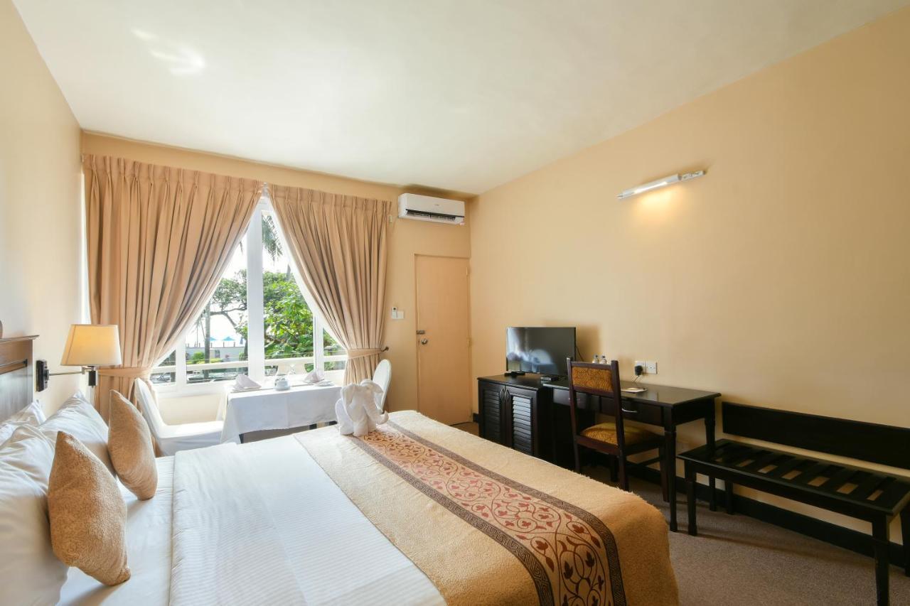 Berjaya Hotel Colombo Dehiwala-Mount Lavinia Екстериор снимка