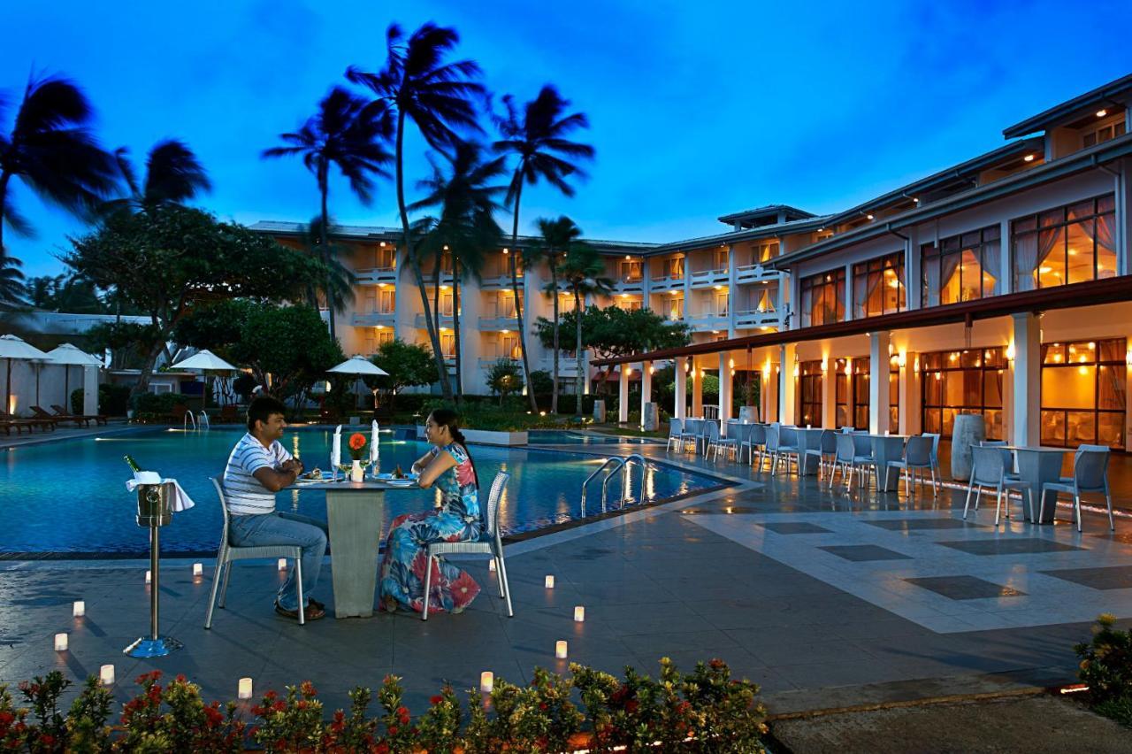 Berjaya Hotel Colombo Dehiwala-Mount Lavinia Екстериор снимка